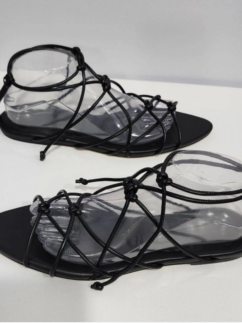 New Vince Women's Kenna Black Leather Strappy Flat Sandals Size US 8/EUR 38